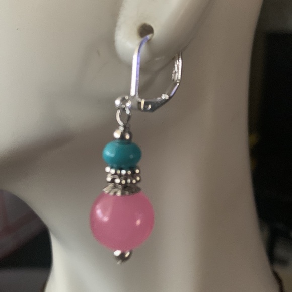 New pretty 8/9 mm pink Jade and 1mm turquoise beads lever back earrings - Picture 7 of 11